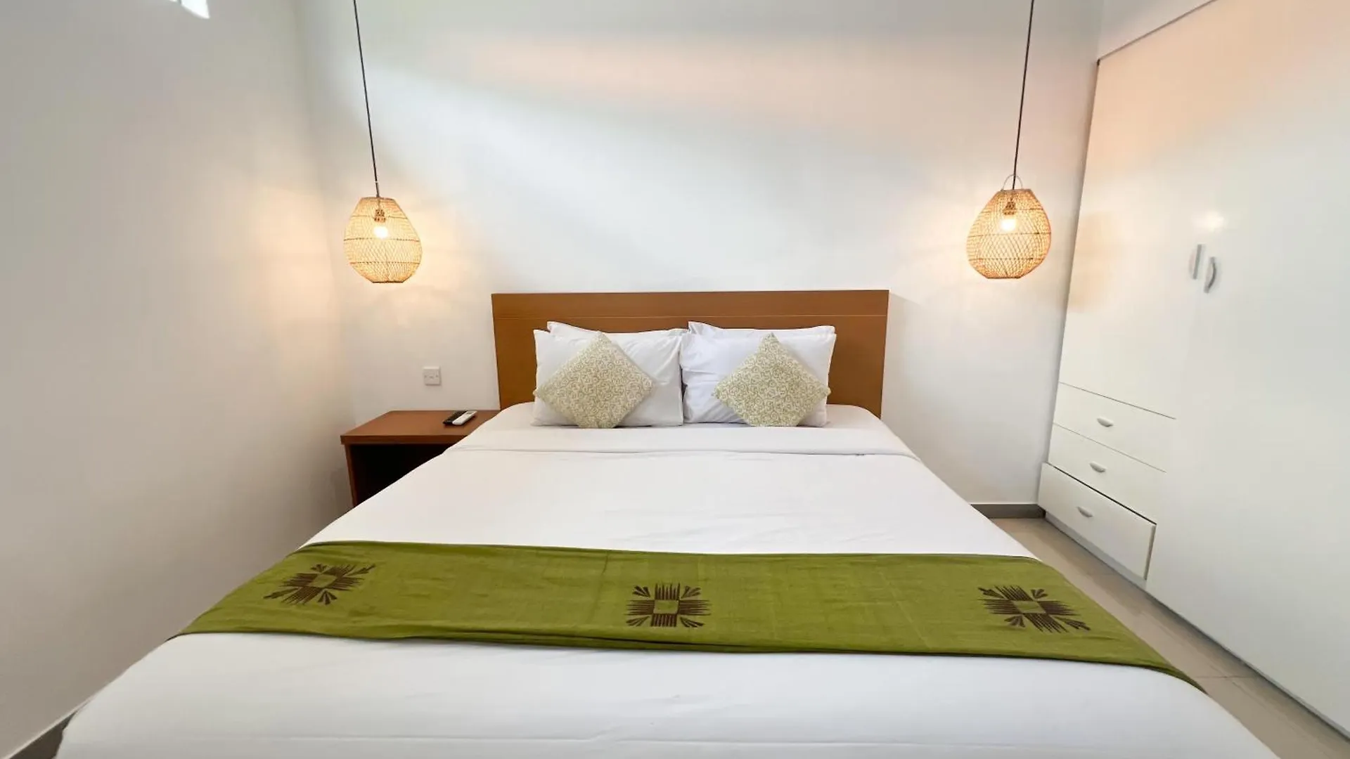 Apple Suite Kerobokan