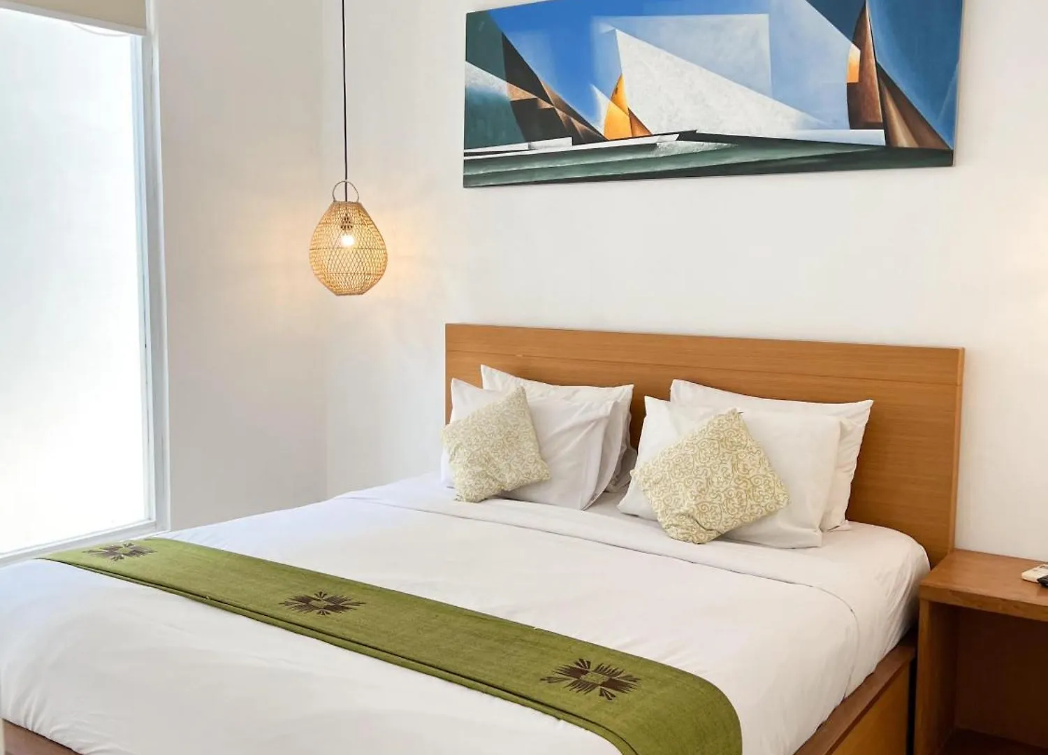 Apple Suite Kerobokan