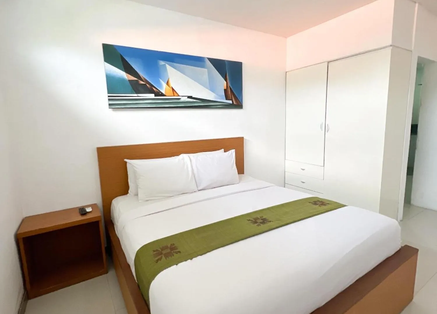 Apple Suite Kerobokan