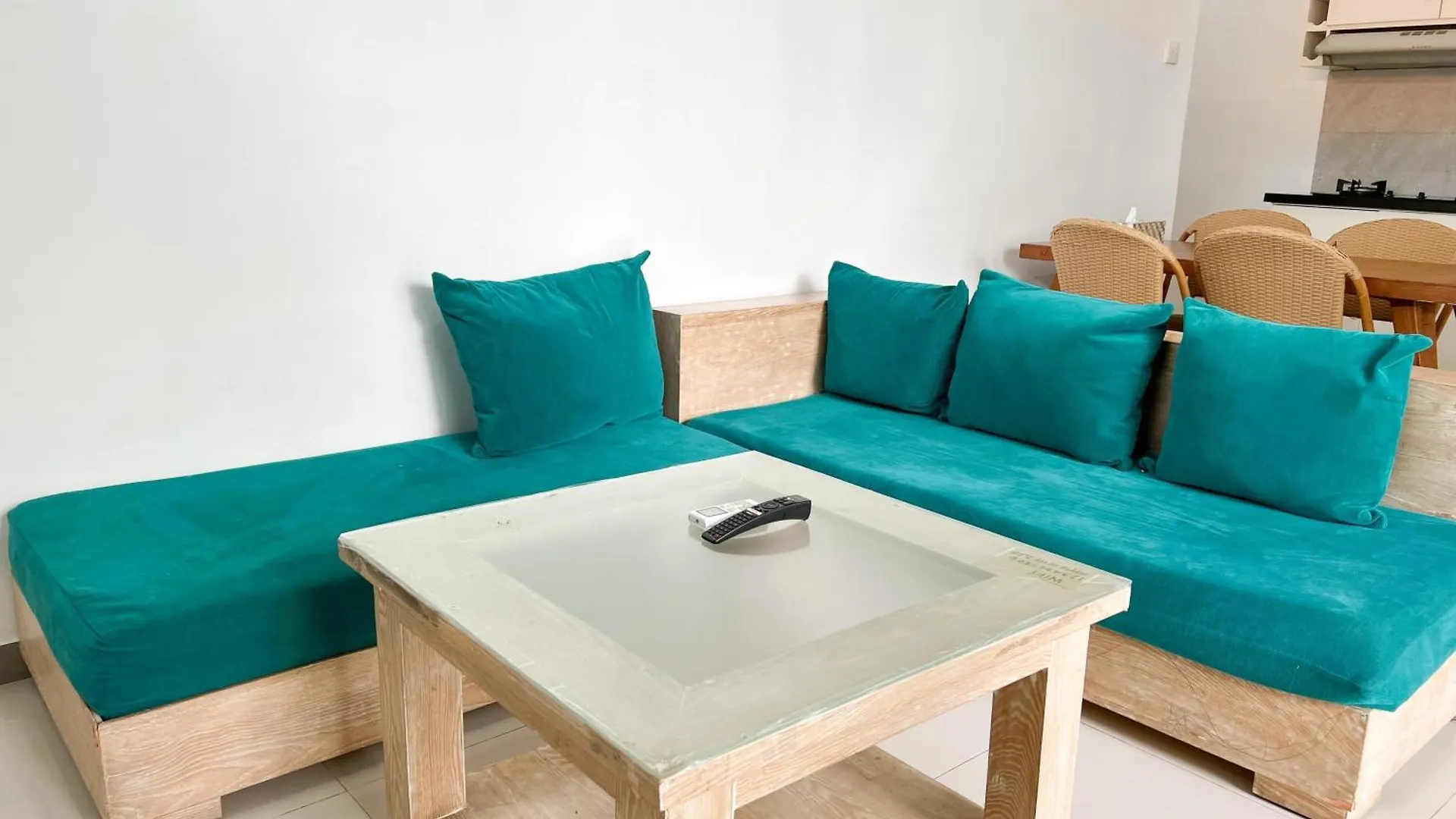 Apple Suite Kerobokan