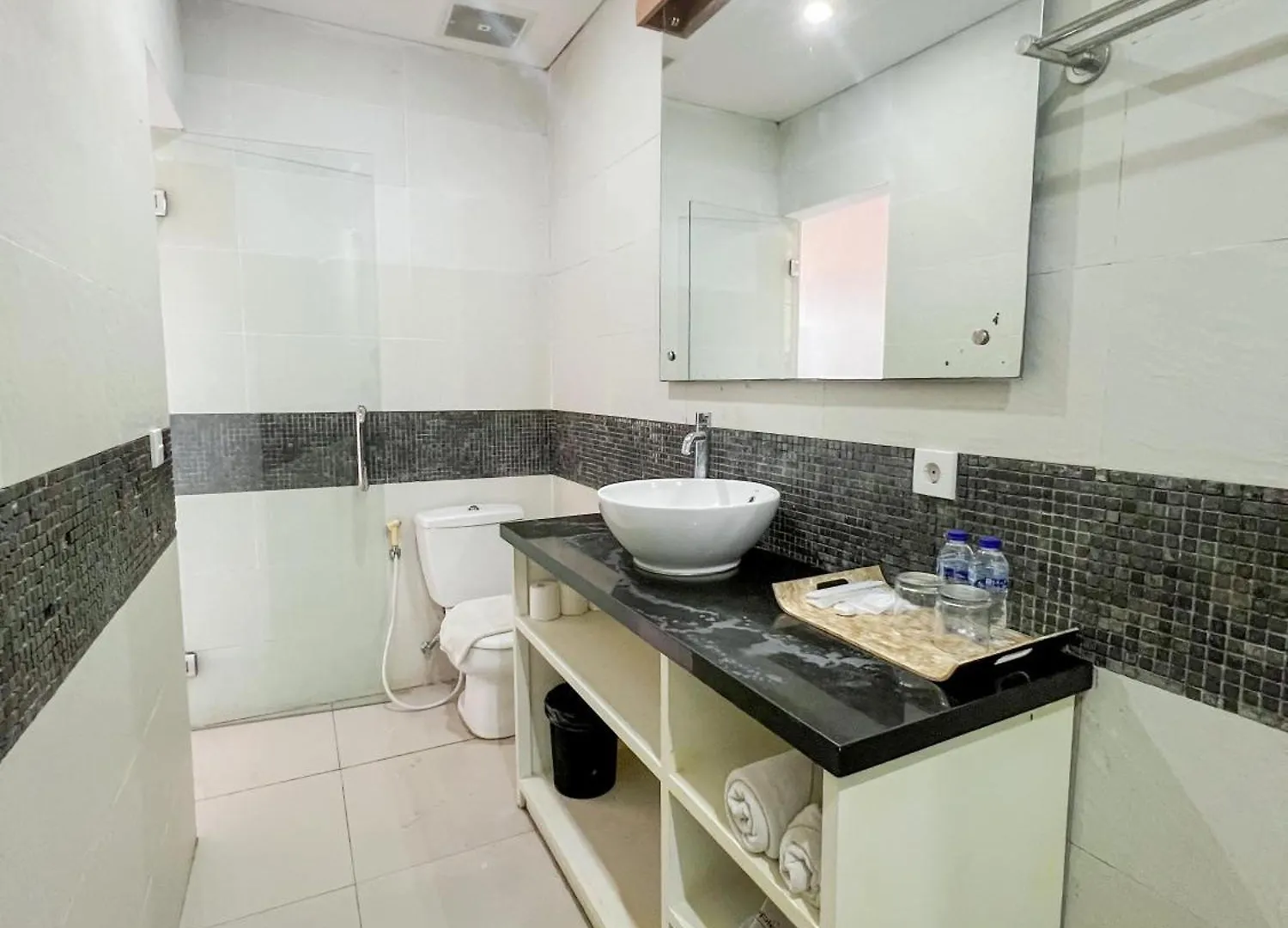 Apple Suite Kerobokan Penzion